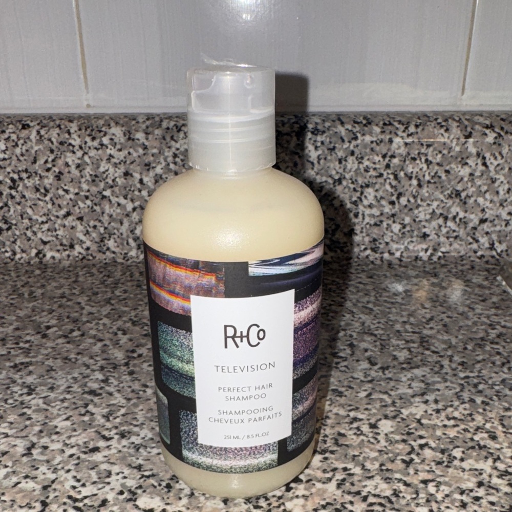 R+Co Television Perfect Hair Shampoo - Cream and Black